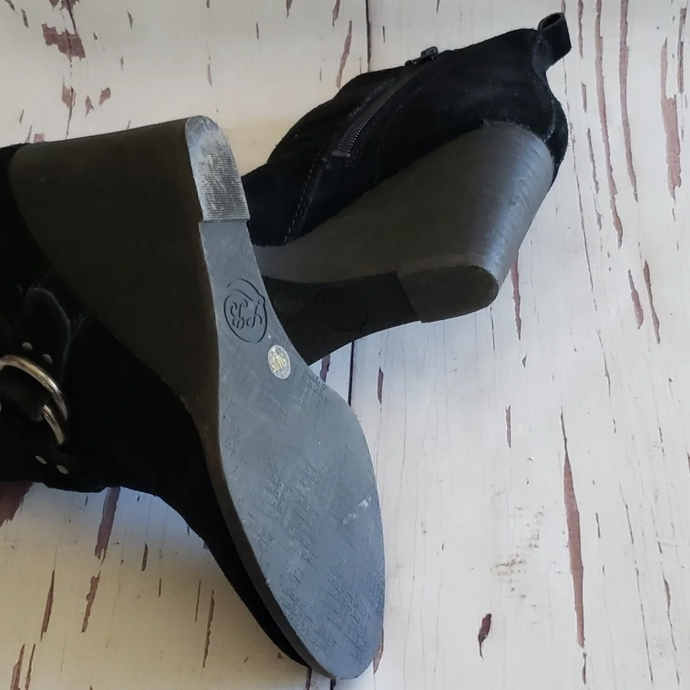 Lucky Brand 5 black suede wedges heels ankle boots